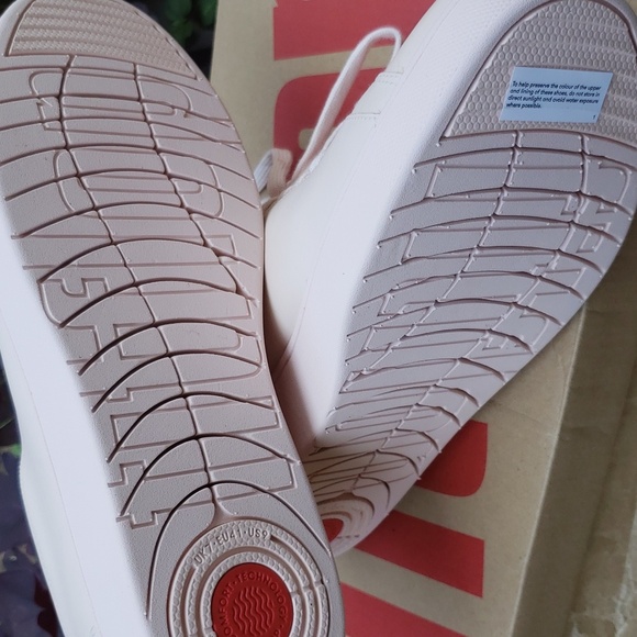 Fitflop Rally Sneakers in "Rose Foam", size 9 (US) - Picture 5 of 8